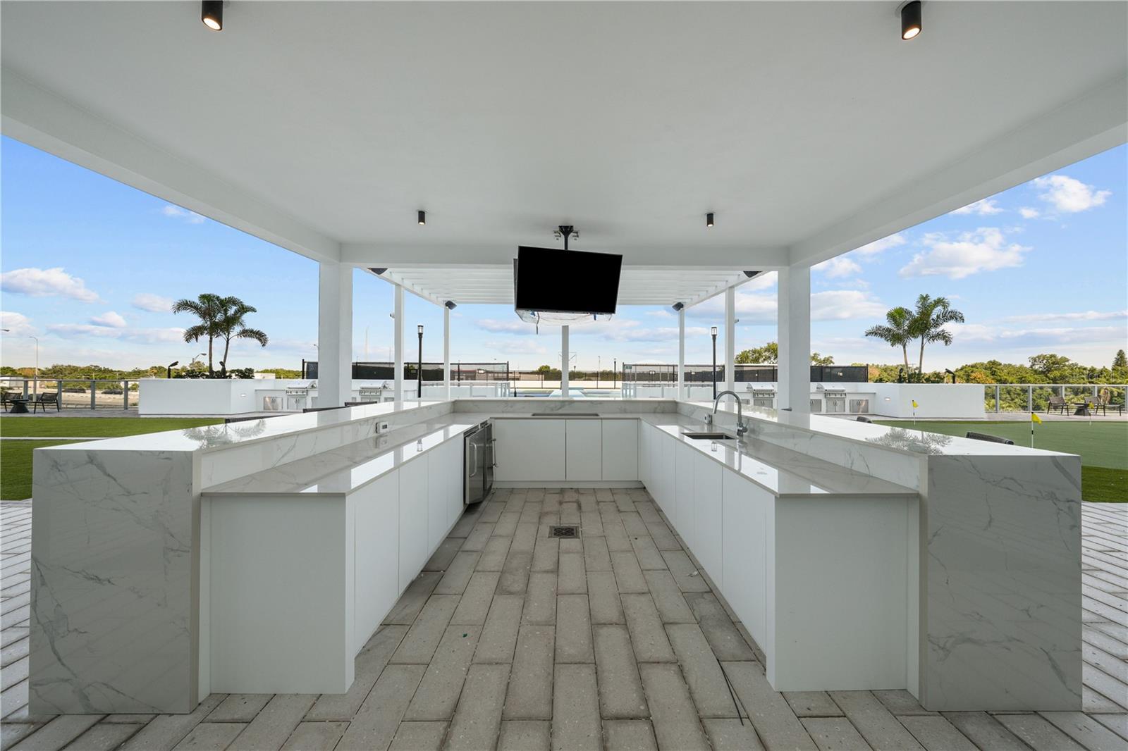 ALTURA BAYSHORE - Residential