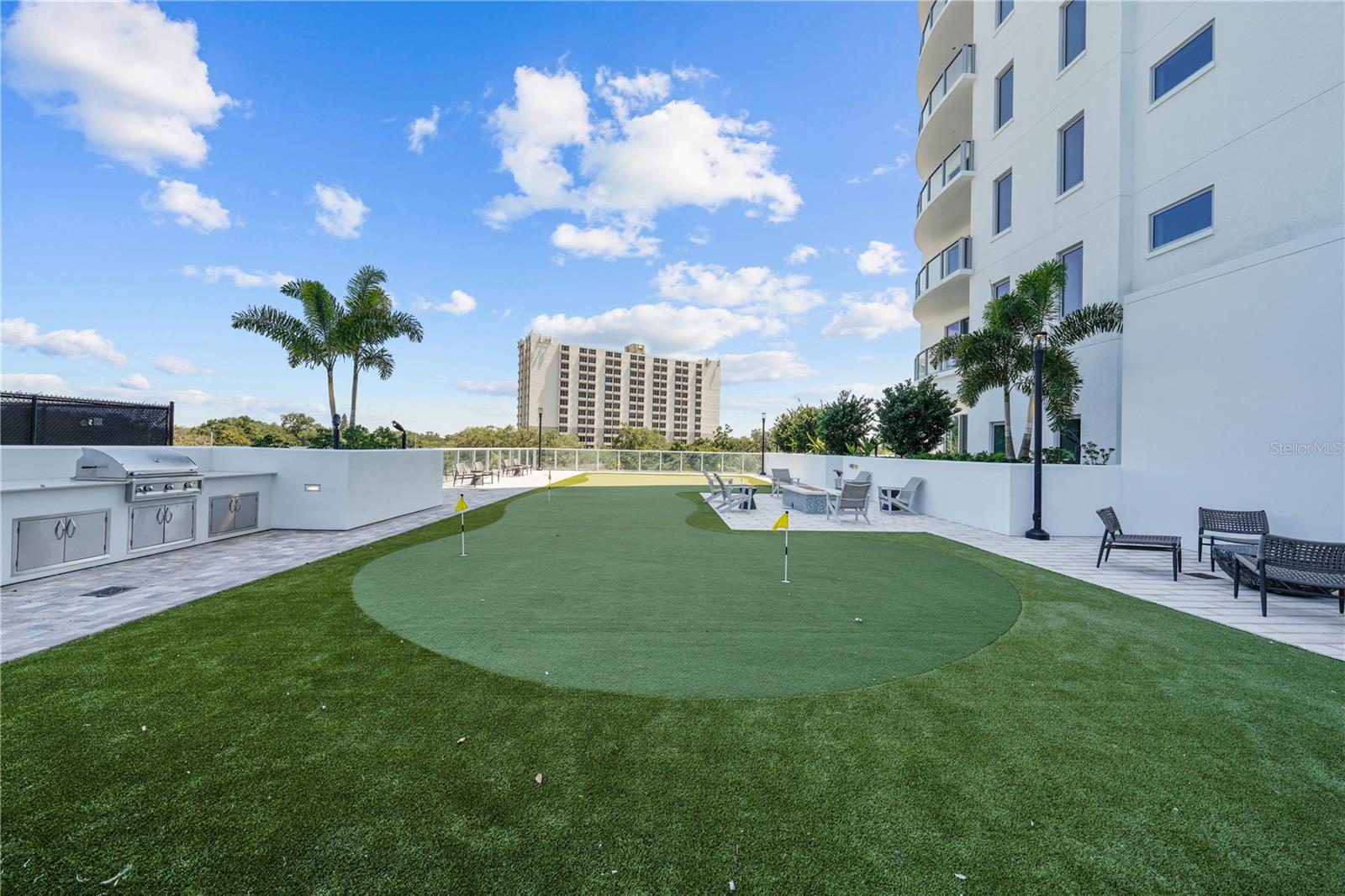 ALTURA BAYSHORE - Residential