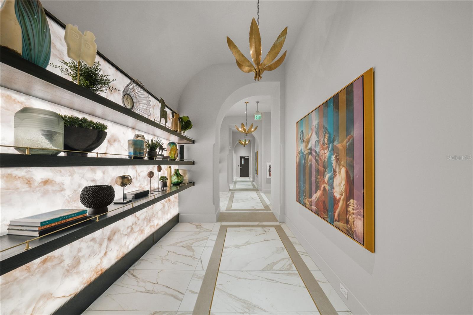 ALTURA BAYSHORE - Residential