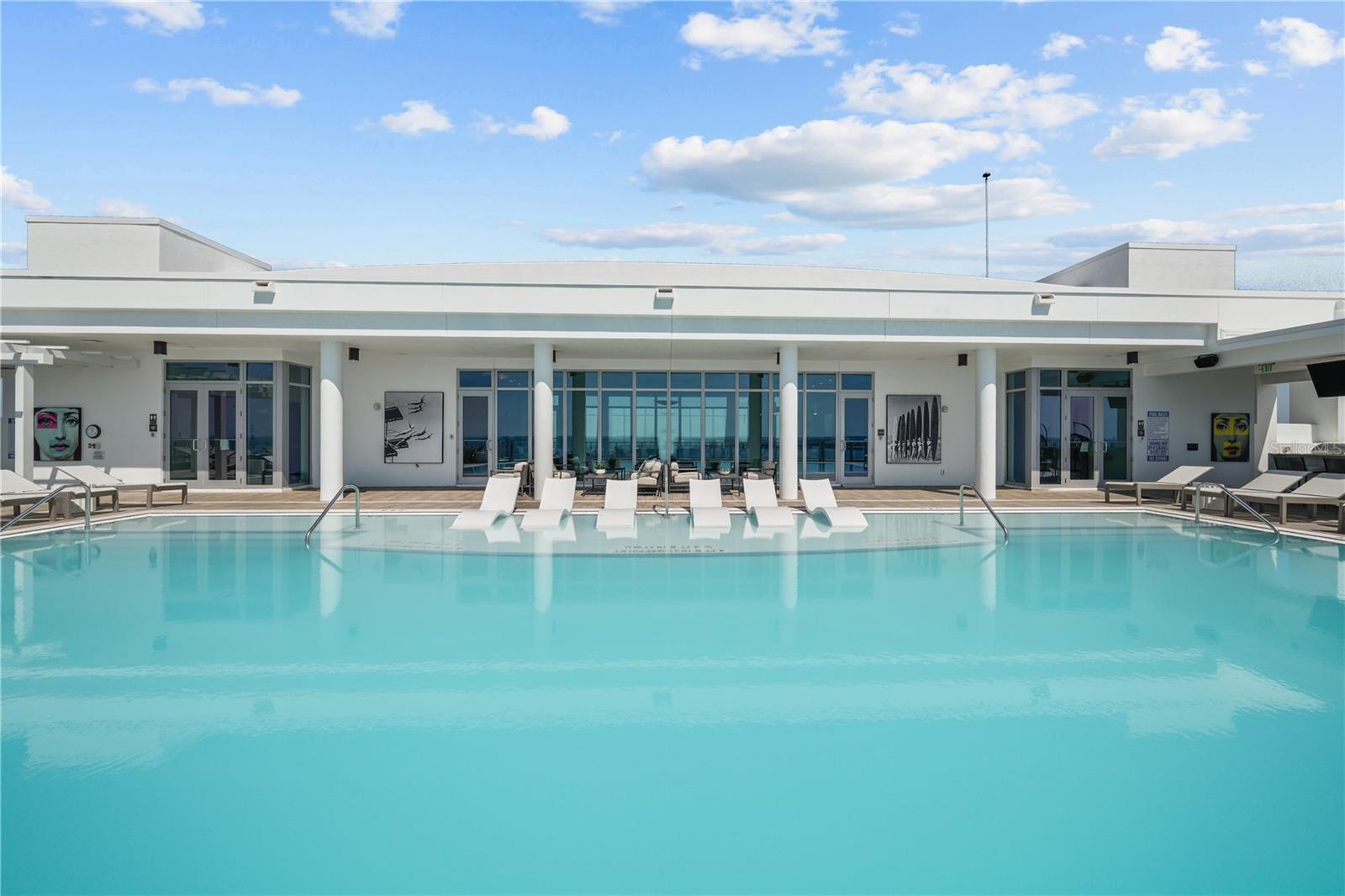 ALTURA BAYSHORE - Residential