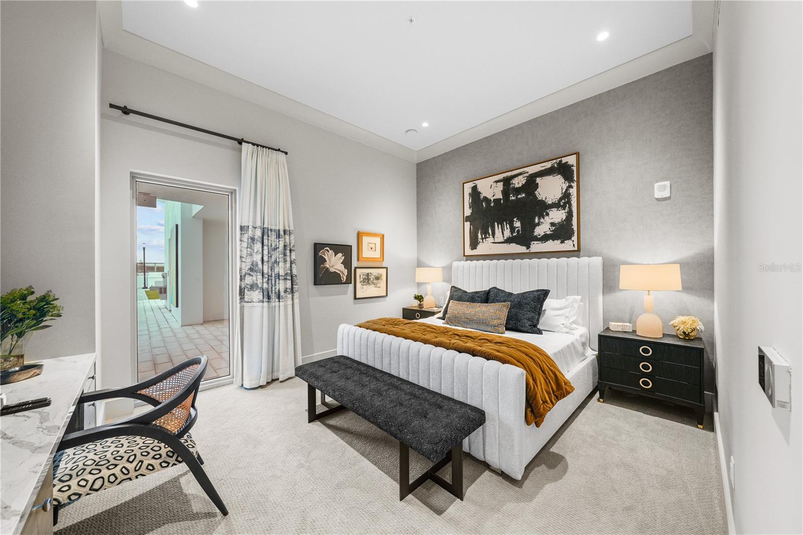 ALTURA BAYSHORE - Residential