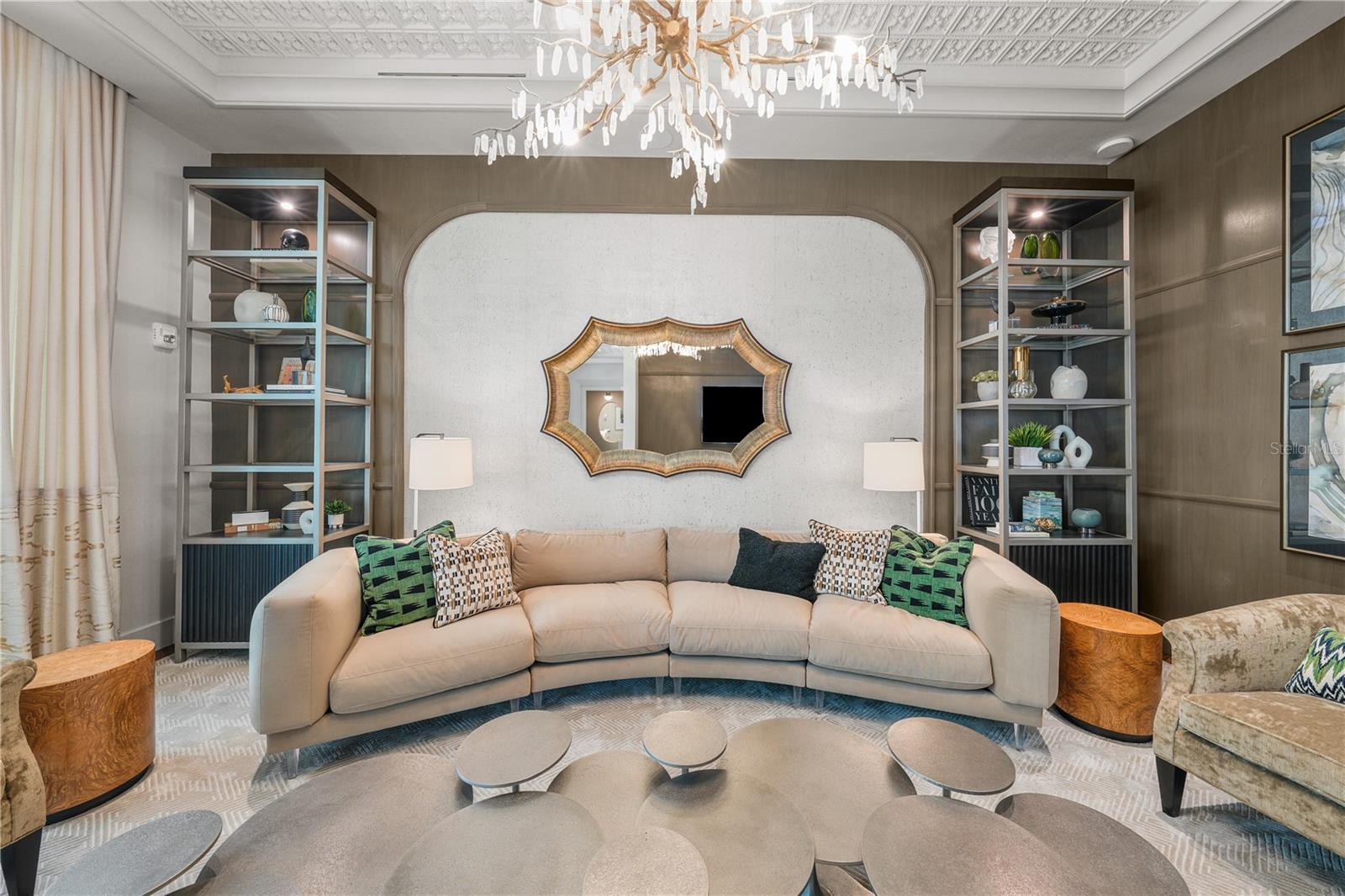ALTURA BAYSHORE - Residential