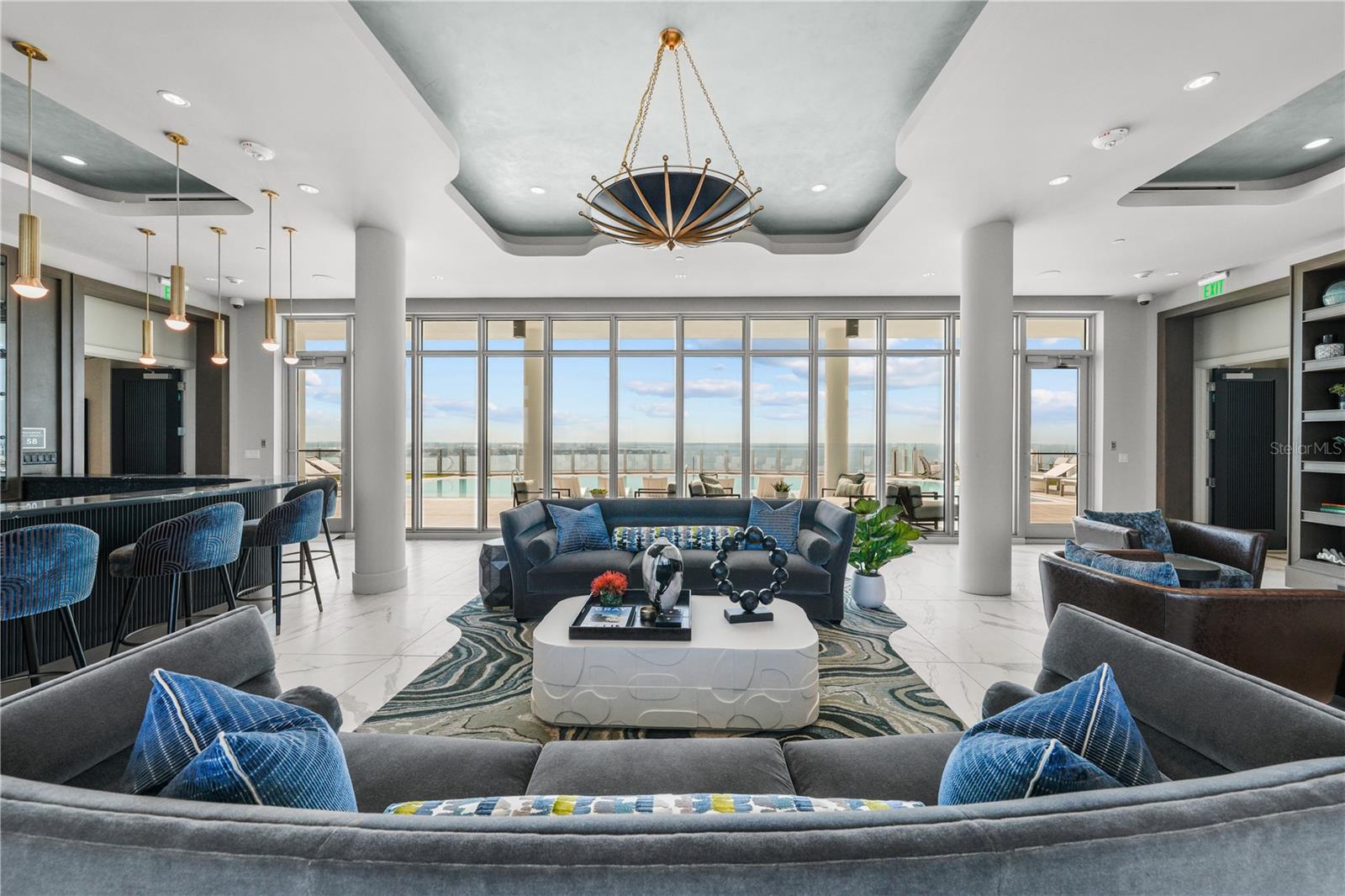 ALTURA BAYSHORE - Residential