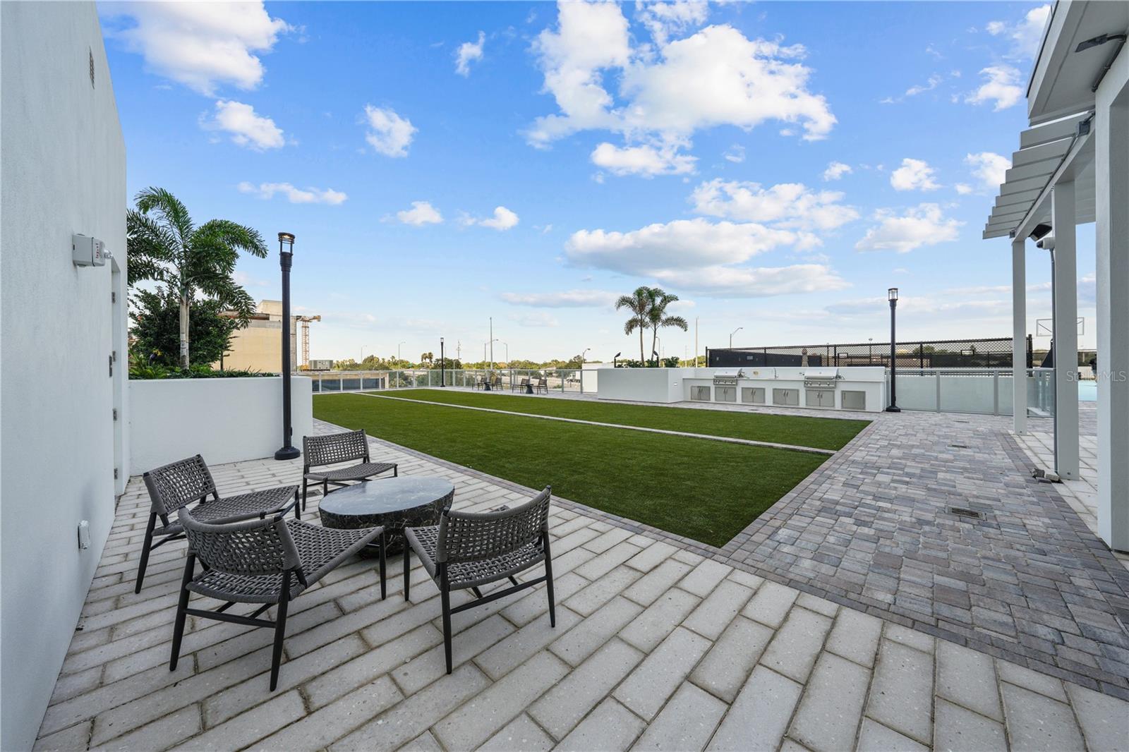 ALTURA BAYSHORE - Residential
