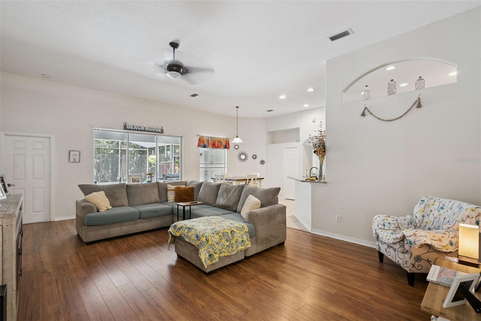 EUREKA HAMMOCK - Residential