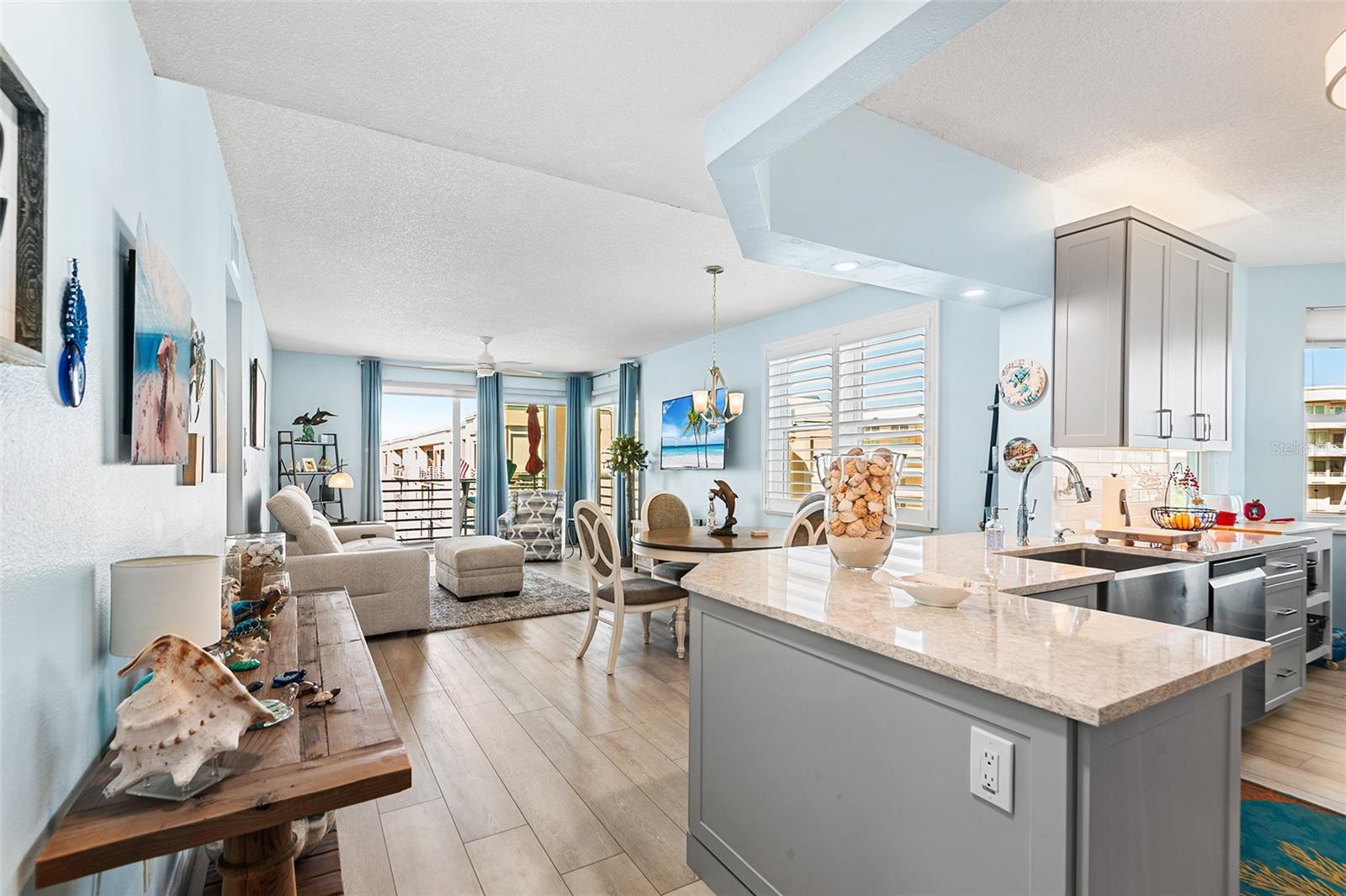 HARBOURSIDE CONDO - Residential