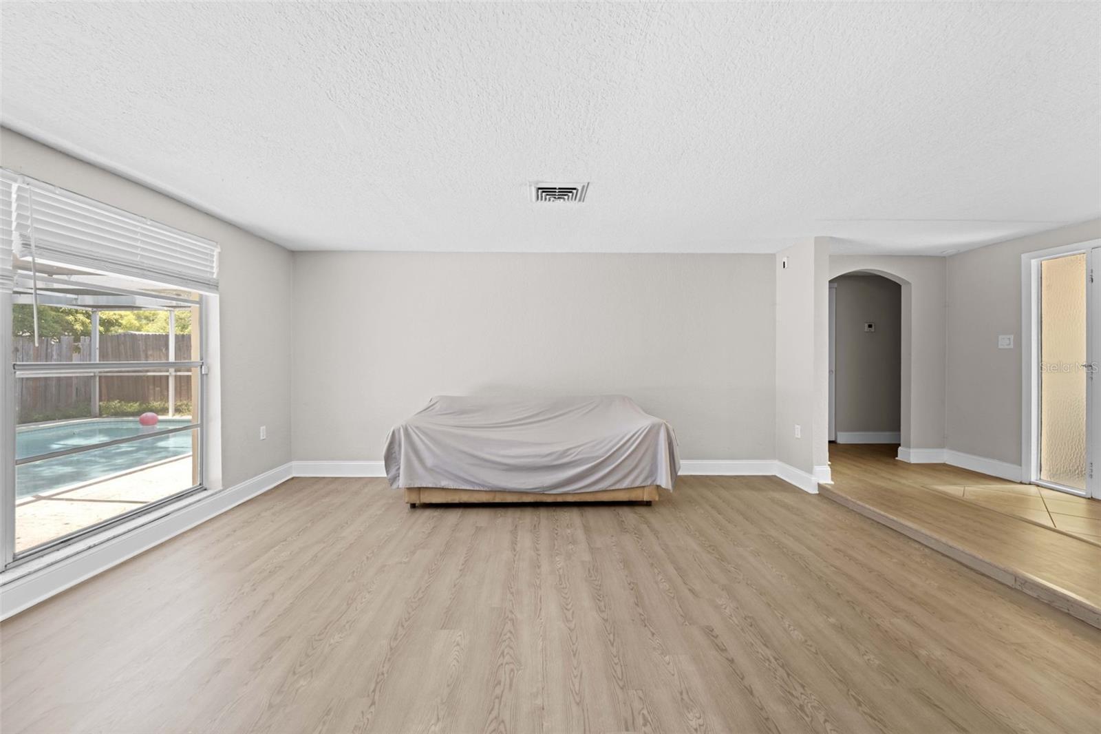 REGENCY PARK - Residential