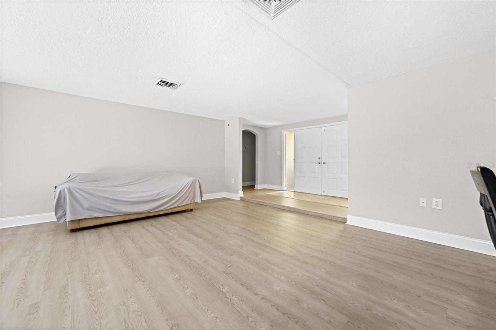 REGENCY PARK - Residential