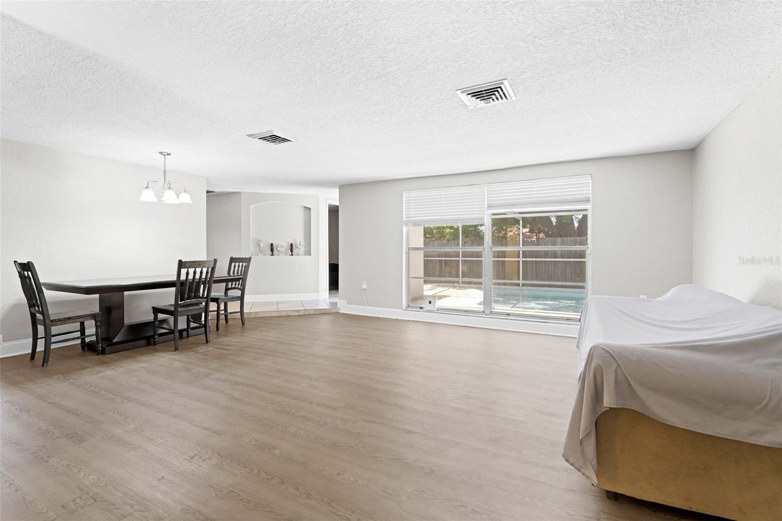 REGENCY PARK - Residential