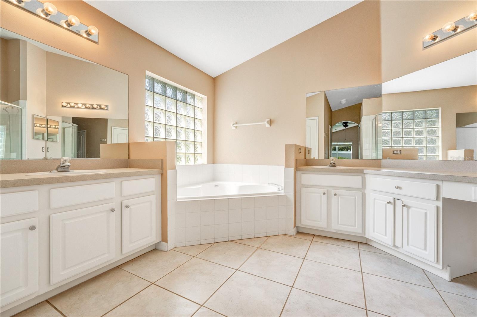 LA VINA 49 135 - Residential