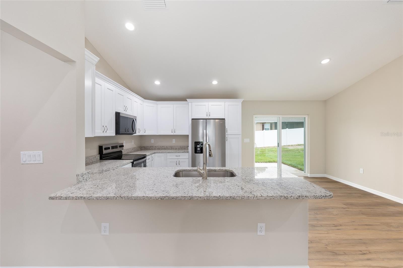 RAINBOW LAKES ESTATE - Residential