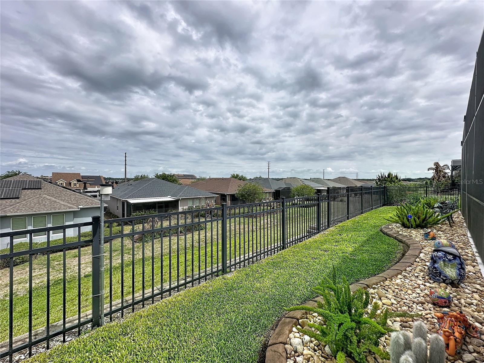 CASCADES OF GROVELAND (TRILOGY) - Residential