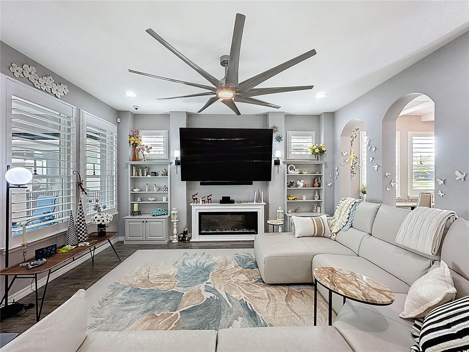 CASCADES OF GROVELAND (TRILOGY) - Residential