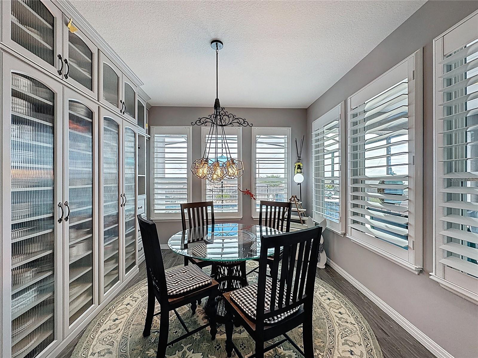 CASCADES OF GROVELAND (TRILOGY) - Residential