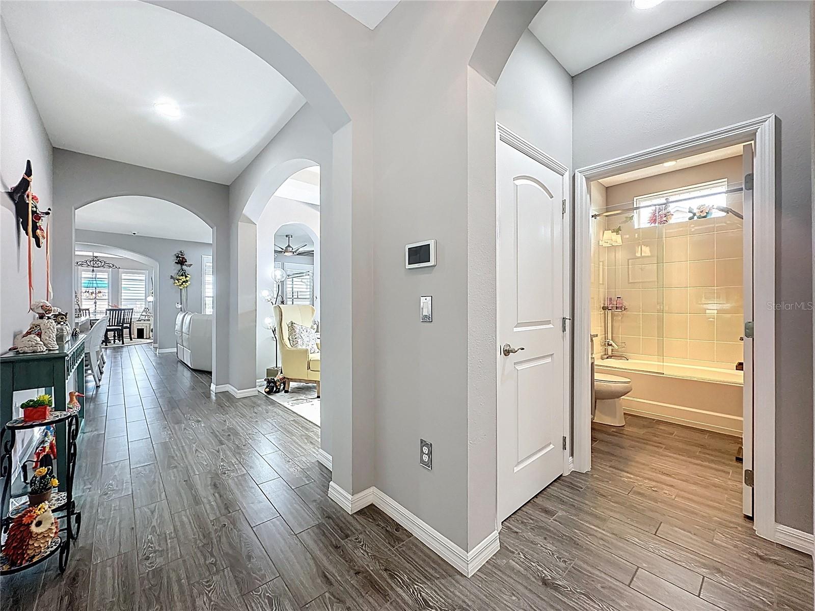 CASCADES OF GROVELAND (TRILOGY) - Residential