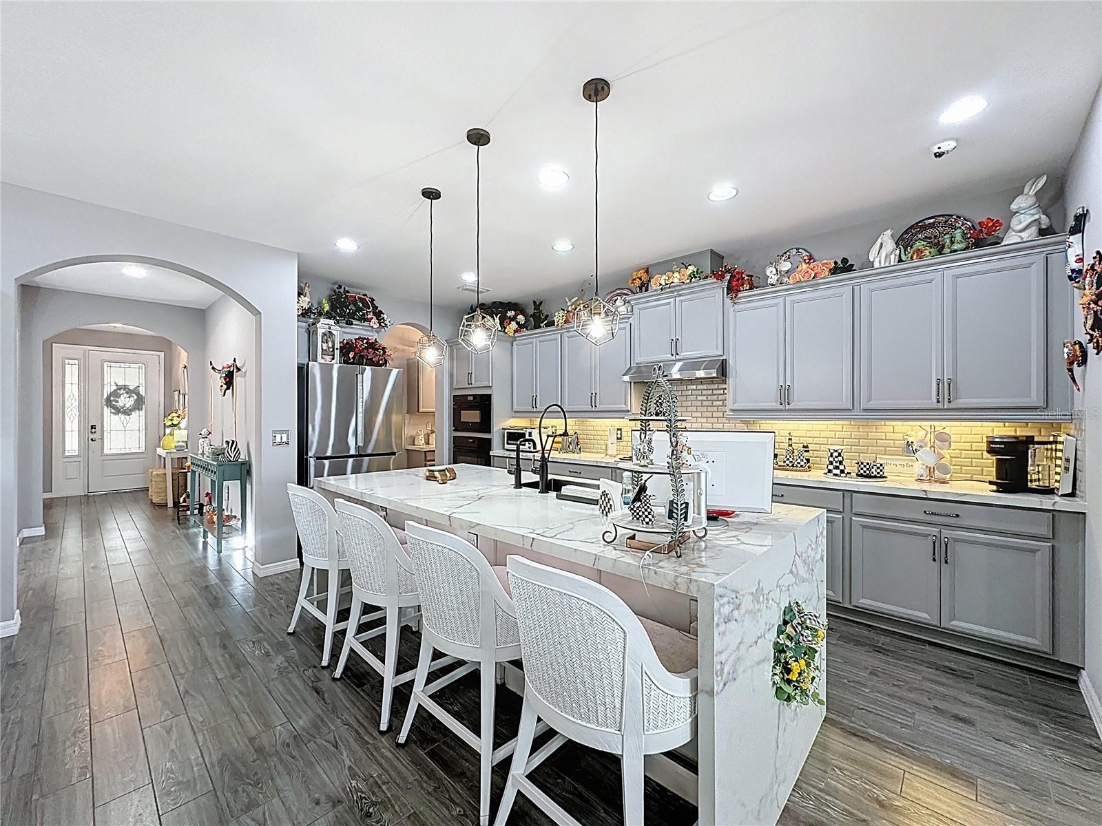 CASCADES OF GROVELAND (TRILOGY) - Residential