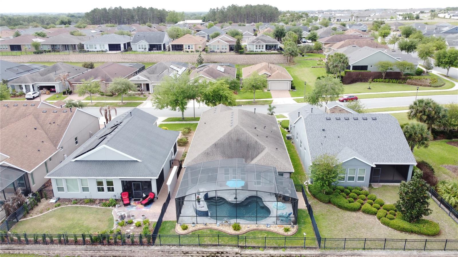 CASCADES OF GROVELAND (TRILOGY) - Residential