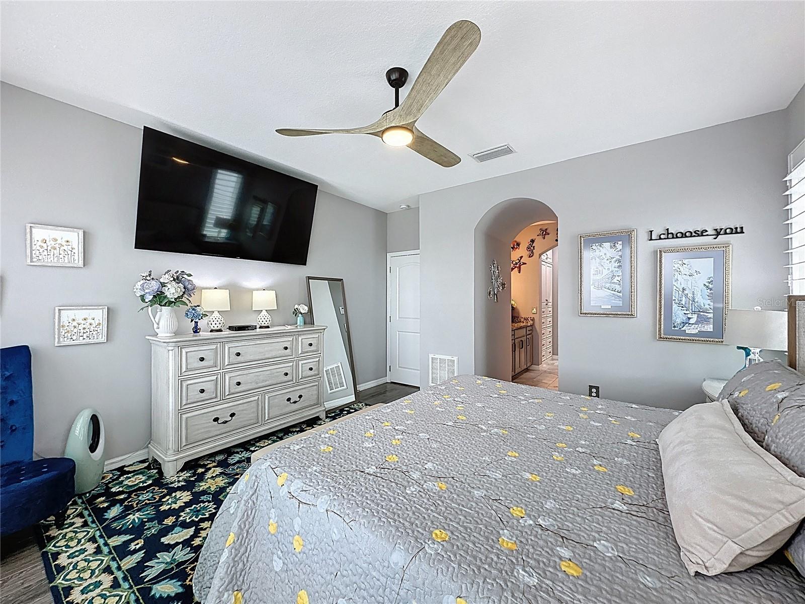CASCADES OF GROVELAND (TRILOGY) - Residential