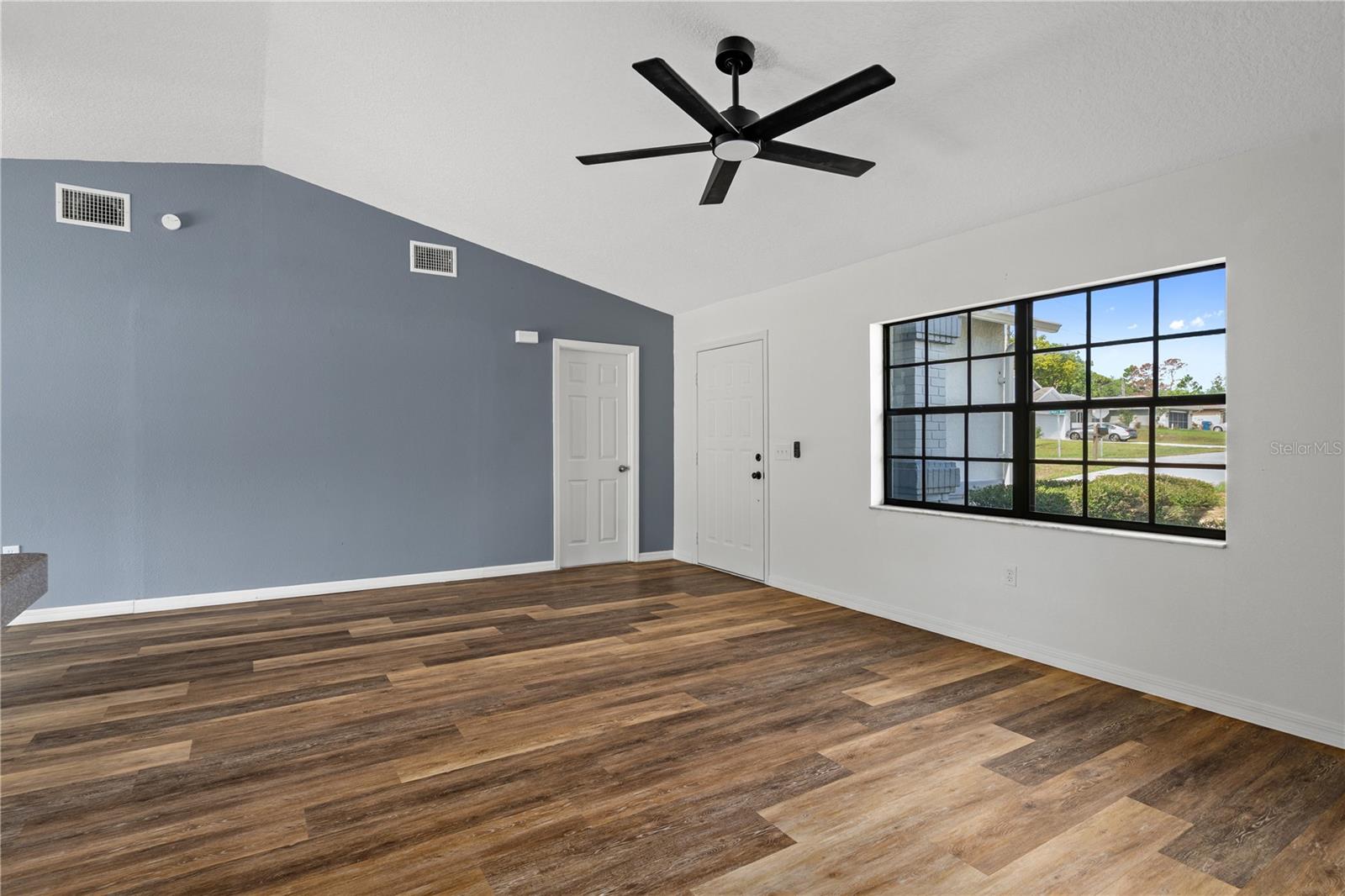 SPRING HILL - Residential