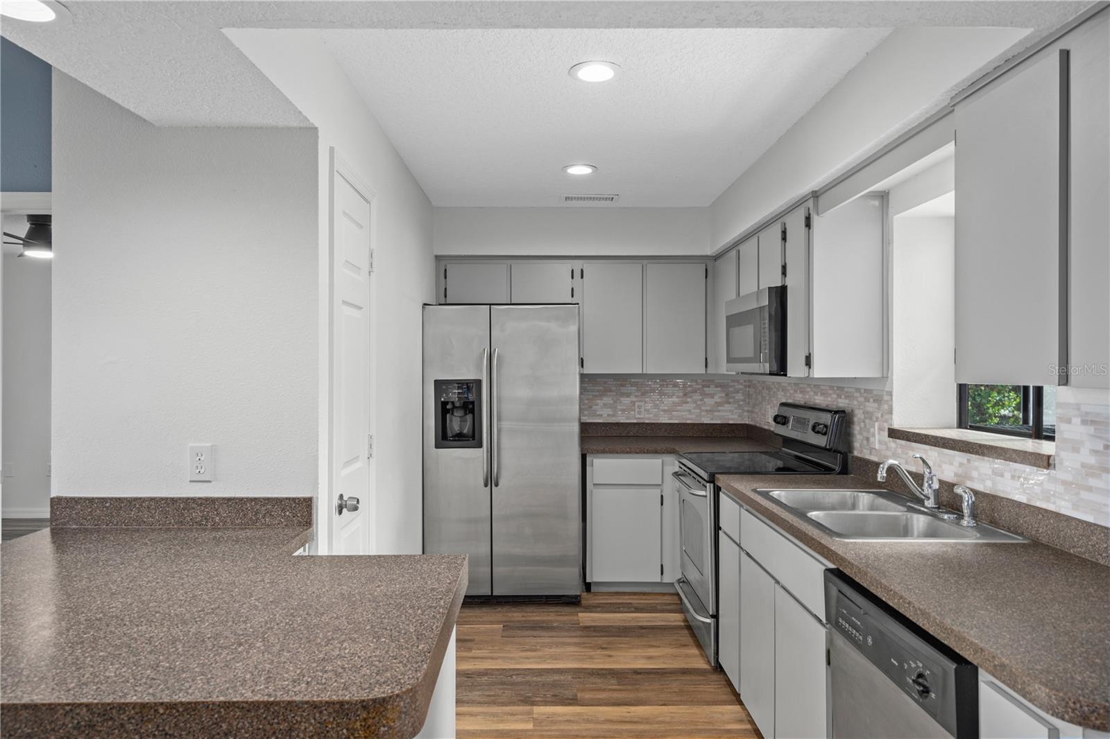 SPRING HILL - Residential