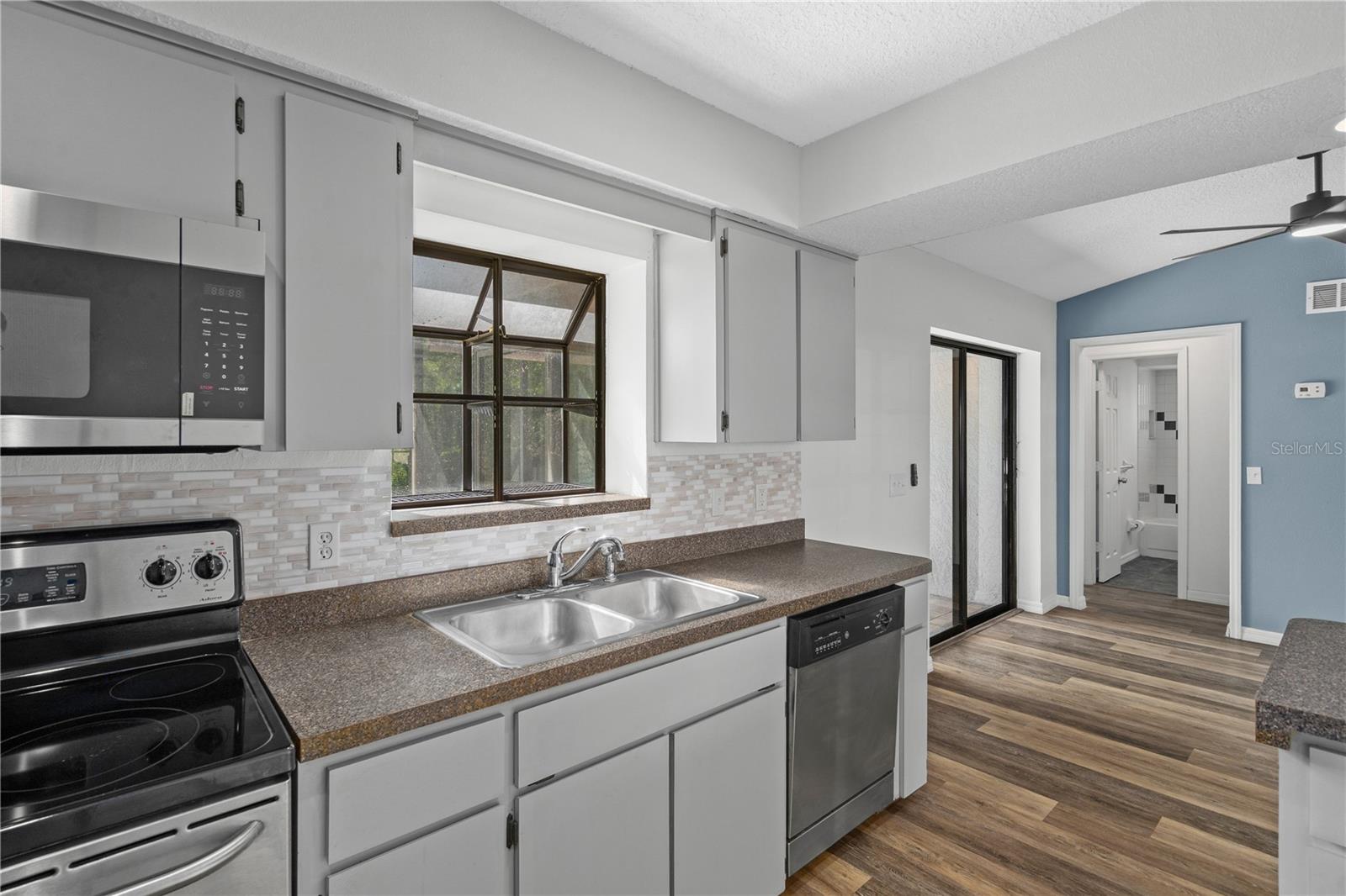 SPRING HILL - Residential