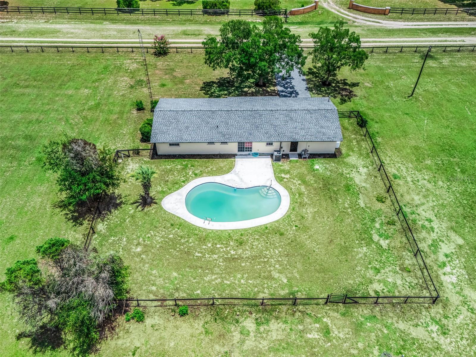 GREEN TURF ACRES 11 - Residential