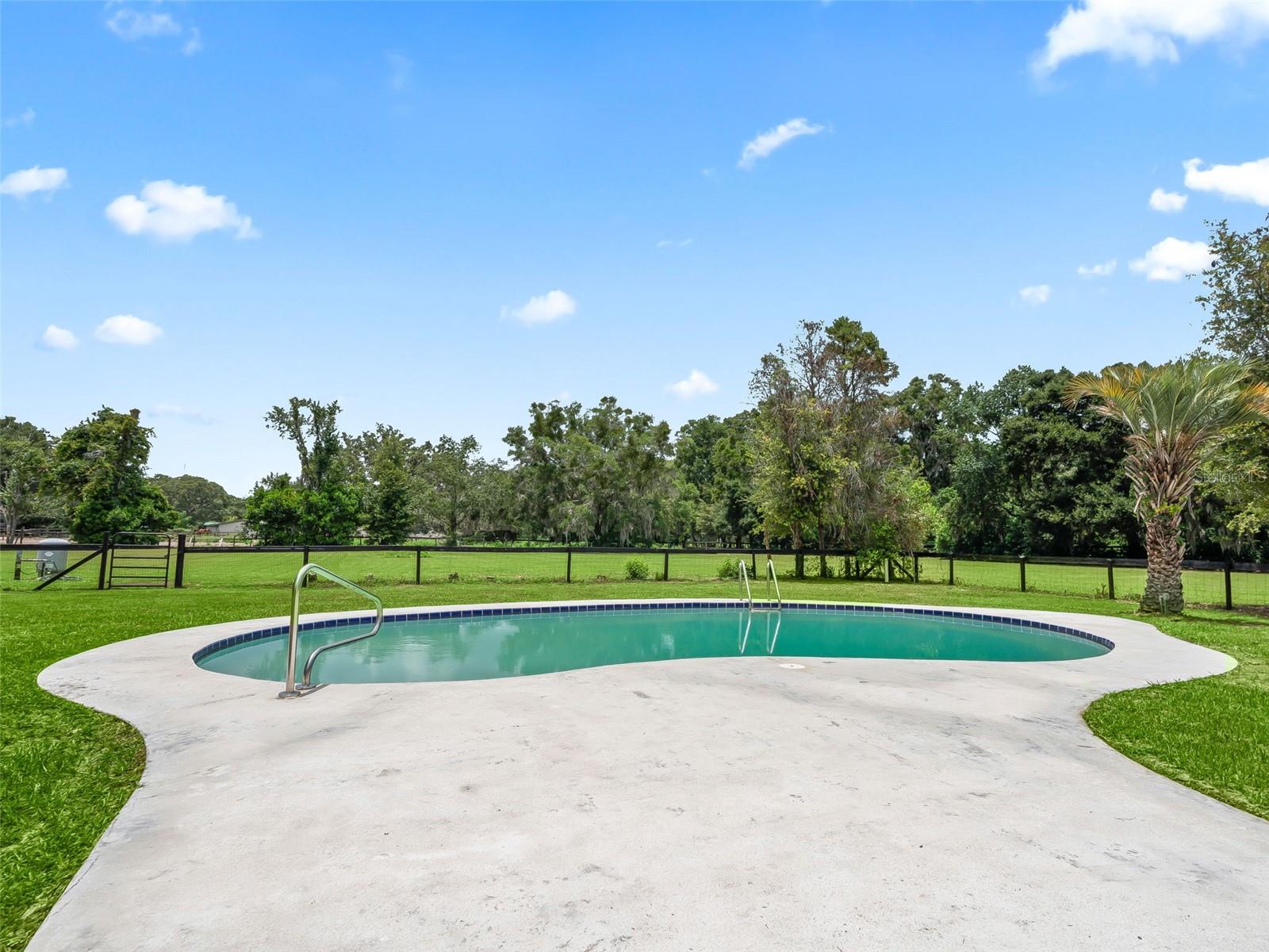 GREEN TURF ACRES 11 - Residential