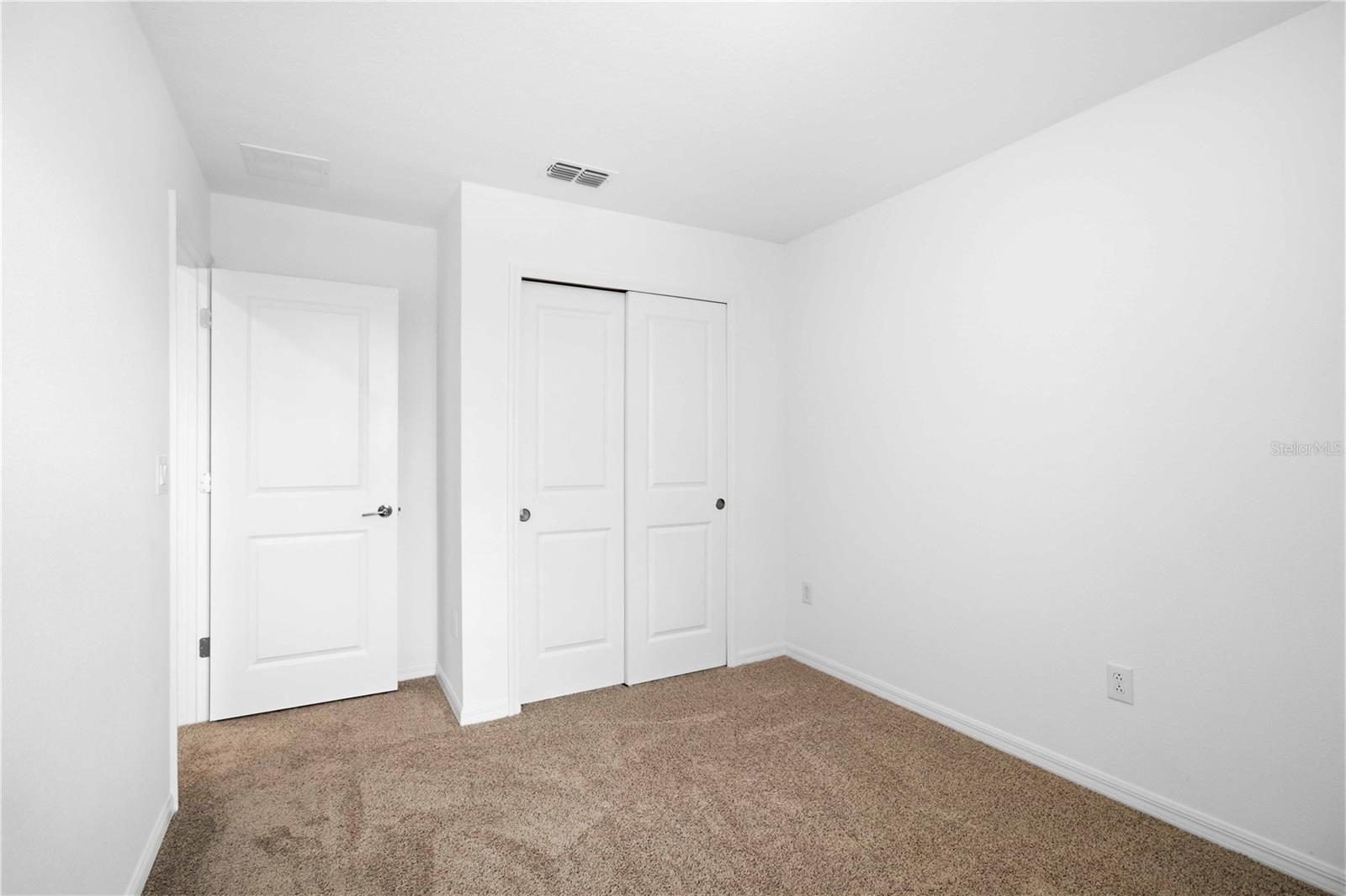 ARTISAN LAKES EDGESTONE NORTH PH I & II - Residential Lease