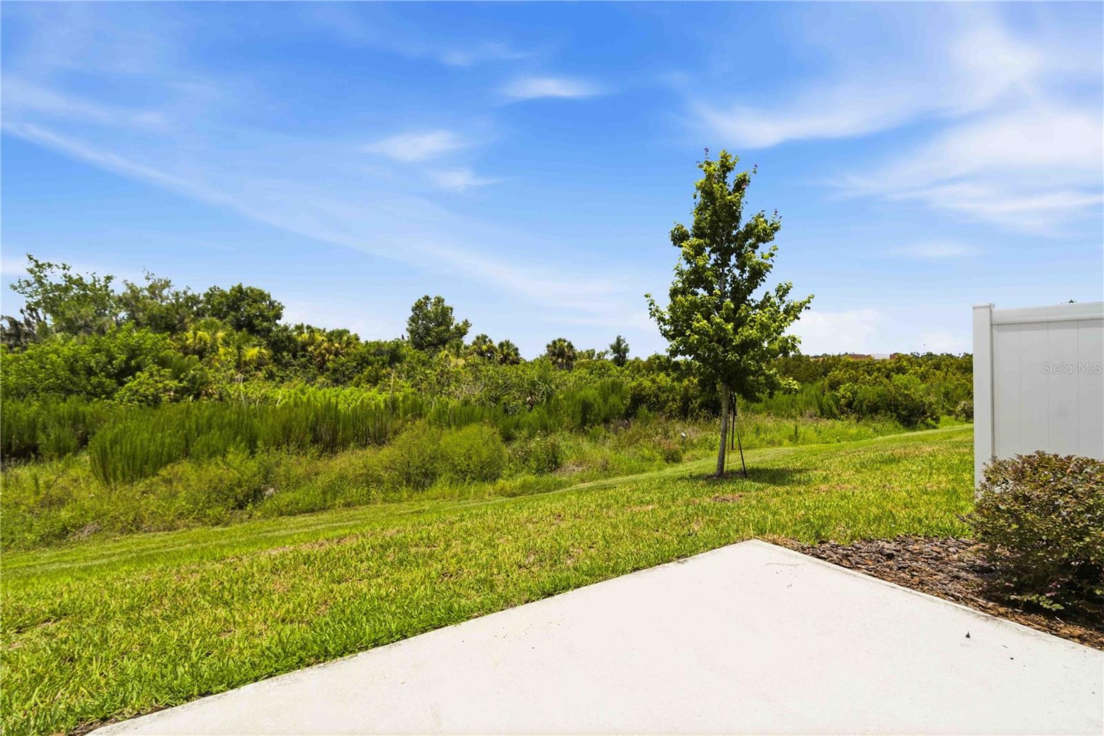 ARTISAN LAKES EDGESTONE NORTH PH I & II - Residential Lease
