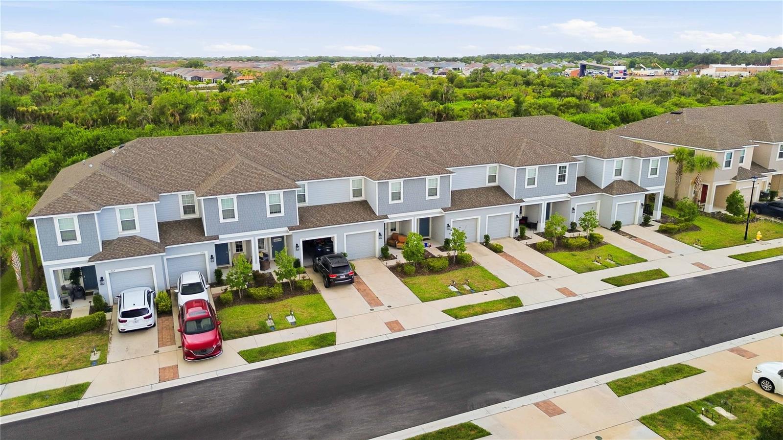 ARTISAN LAKES EDGESTONE NORTH PH I & II - Residential Lease