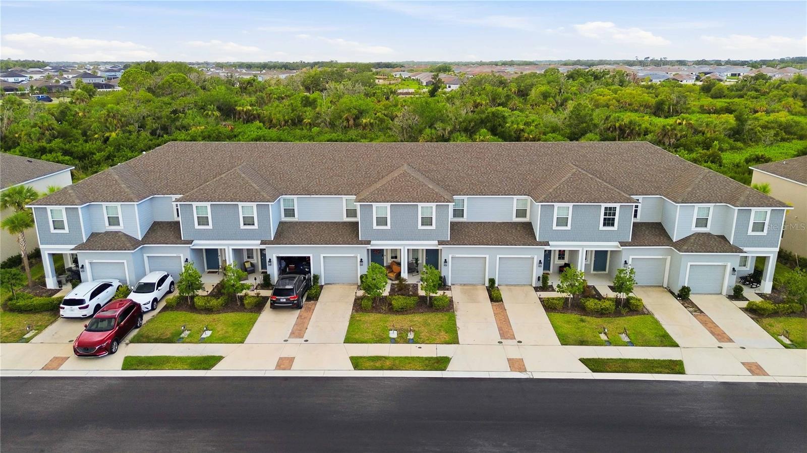 ARTISAN LAKES EDGESTONE NORTH PH I & II - Residential Lease