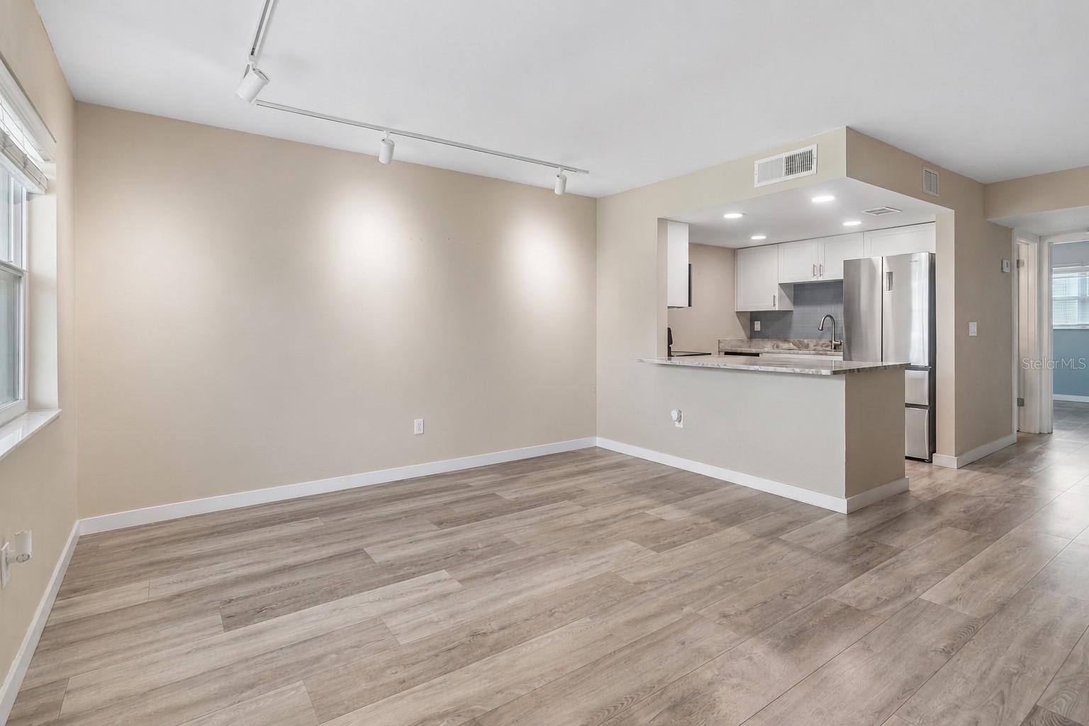 WESTWIND CONDO APTS - Residential