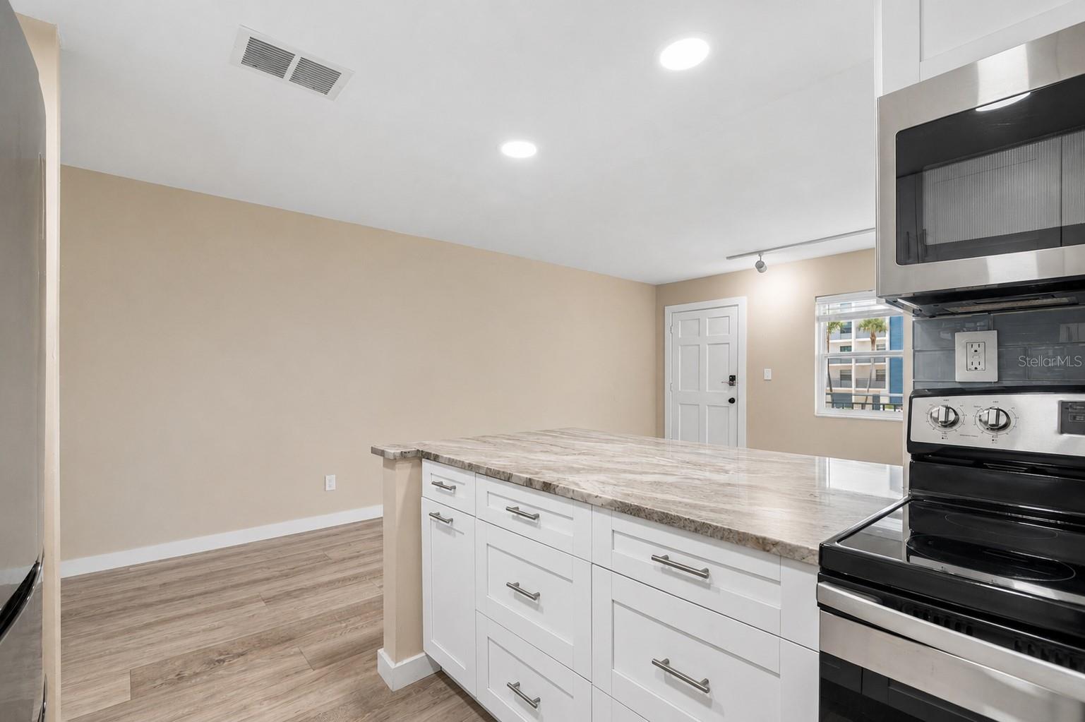 WESTWIND CONDO APTS - Residential