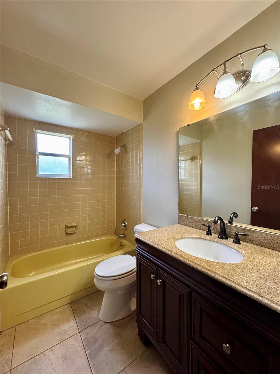 DEERWOOD - Residential Lease