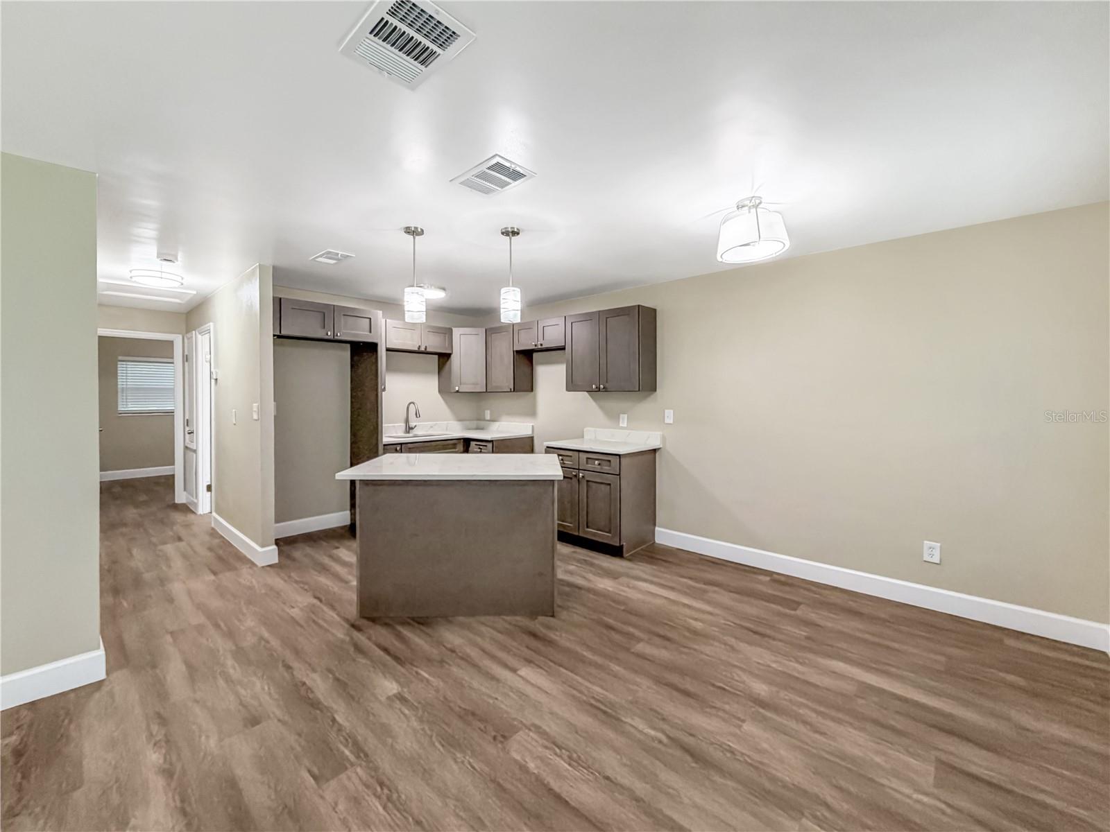 RICHMOND HEIGHTS - Residential