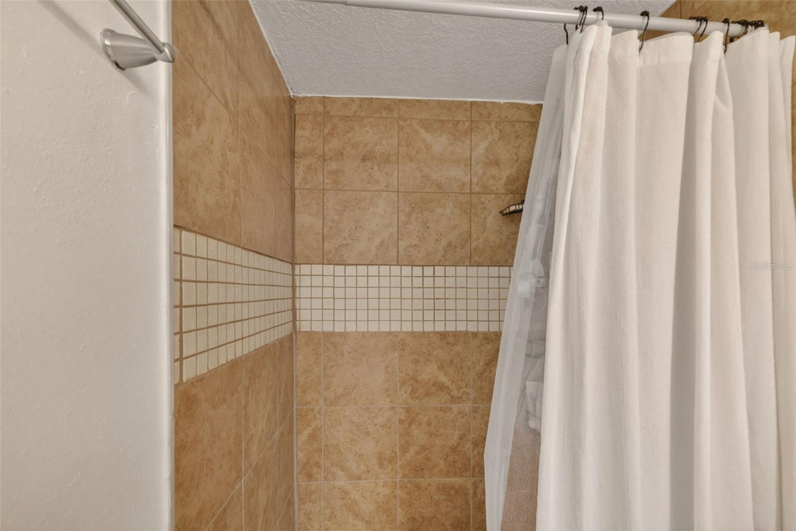 LEESBURG SPANISH OAKS CONDO - Residential