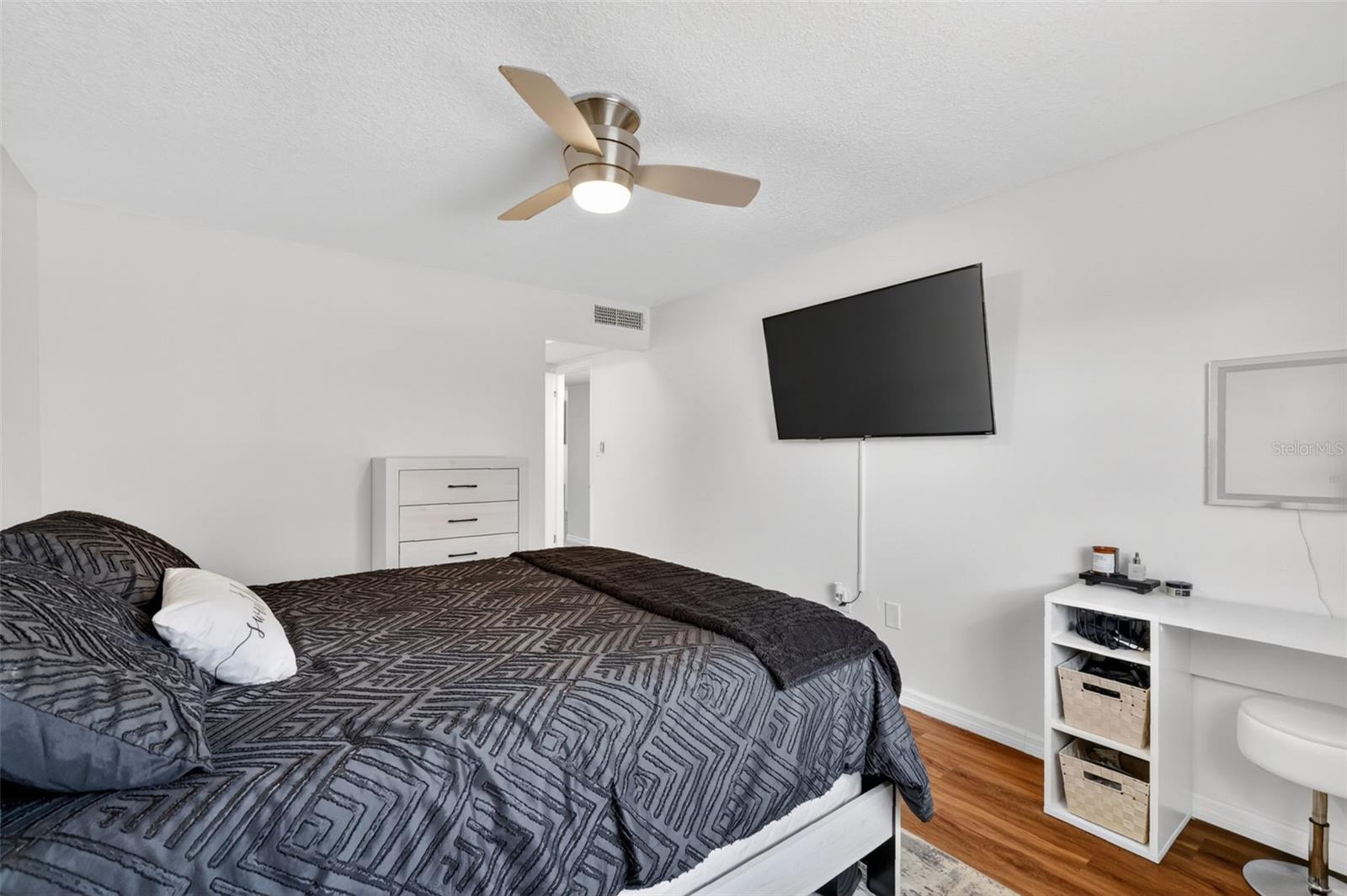 LEESBURG SPANISH OAKS CONDO - Residential