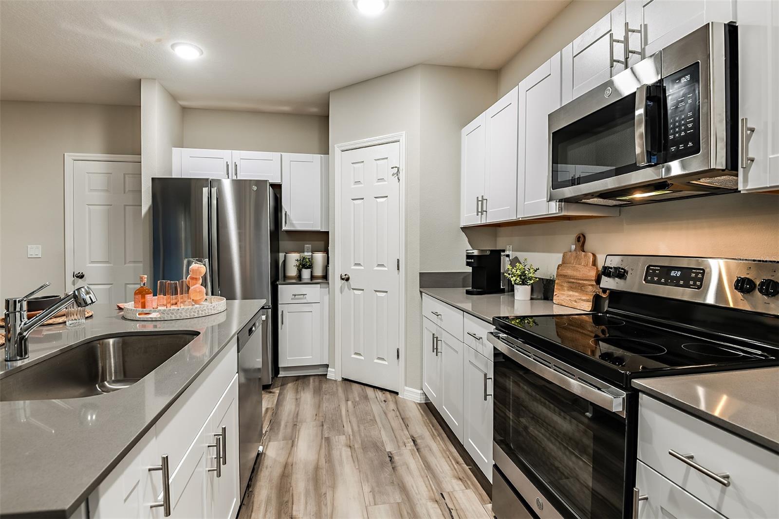 PASADENA LANDING - Residential