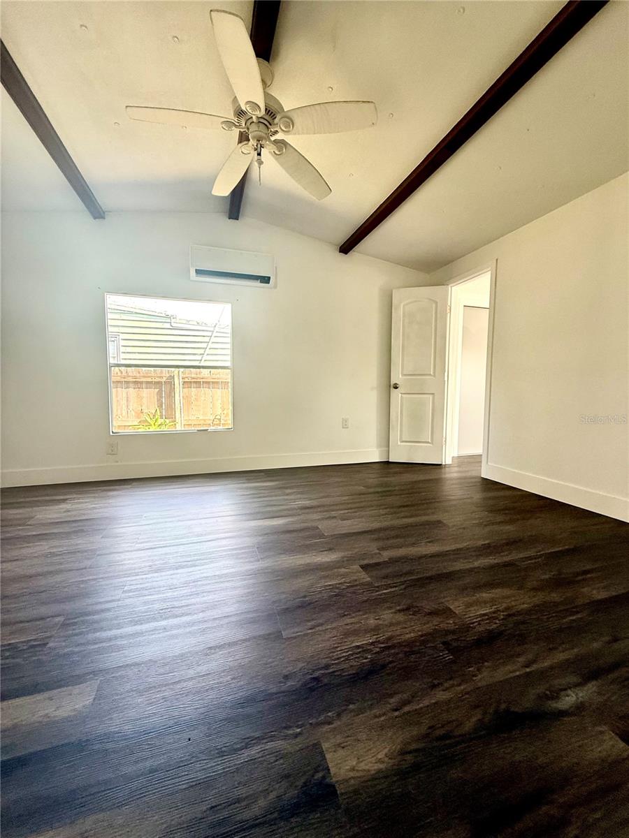 TREASURE ISLAND - Residential