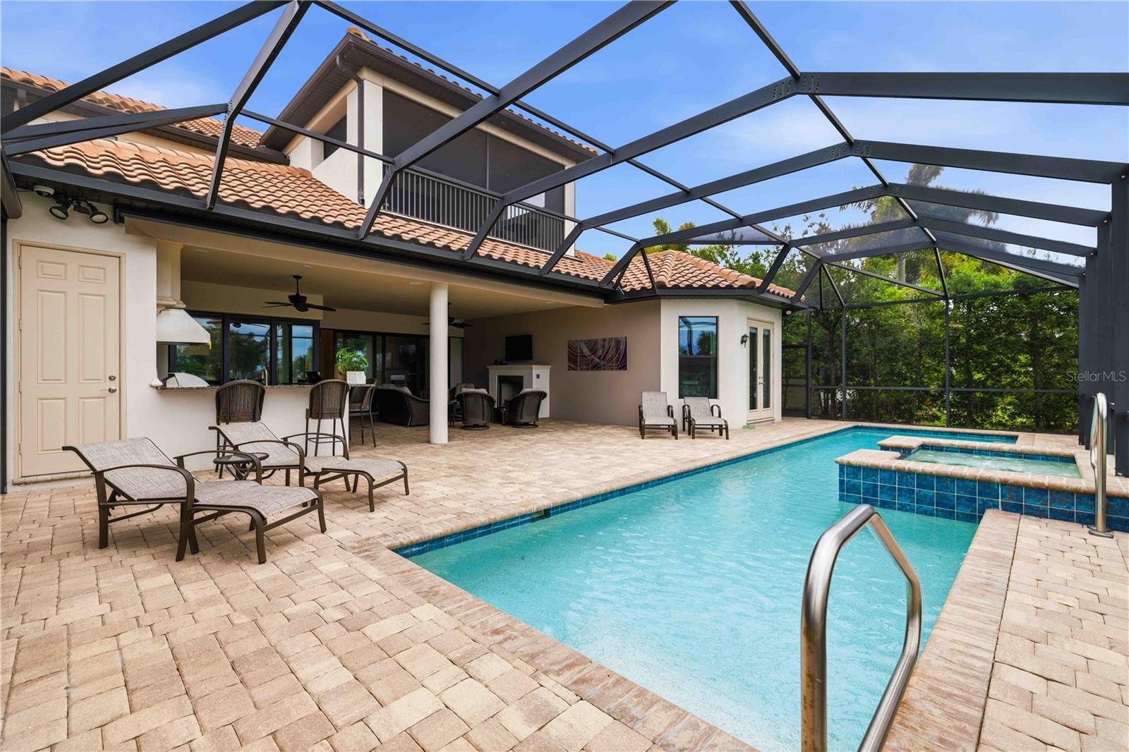 COUNTRY CLUB EAST AT LAKEWD RNCH TT - Residential
