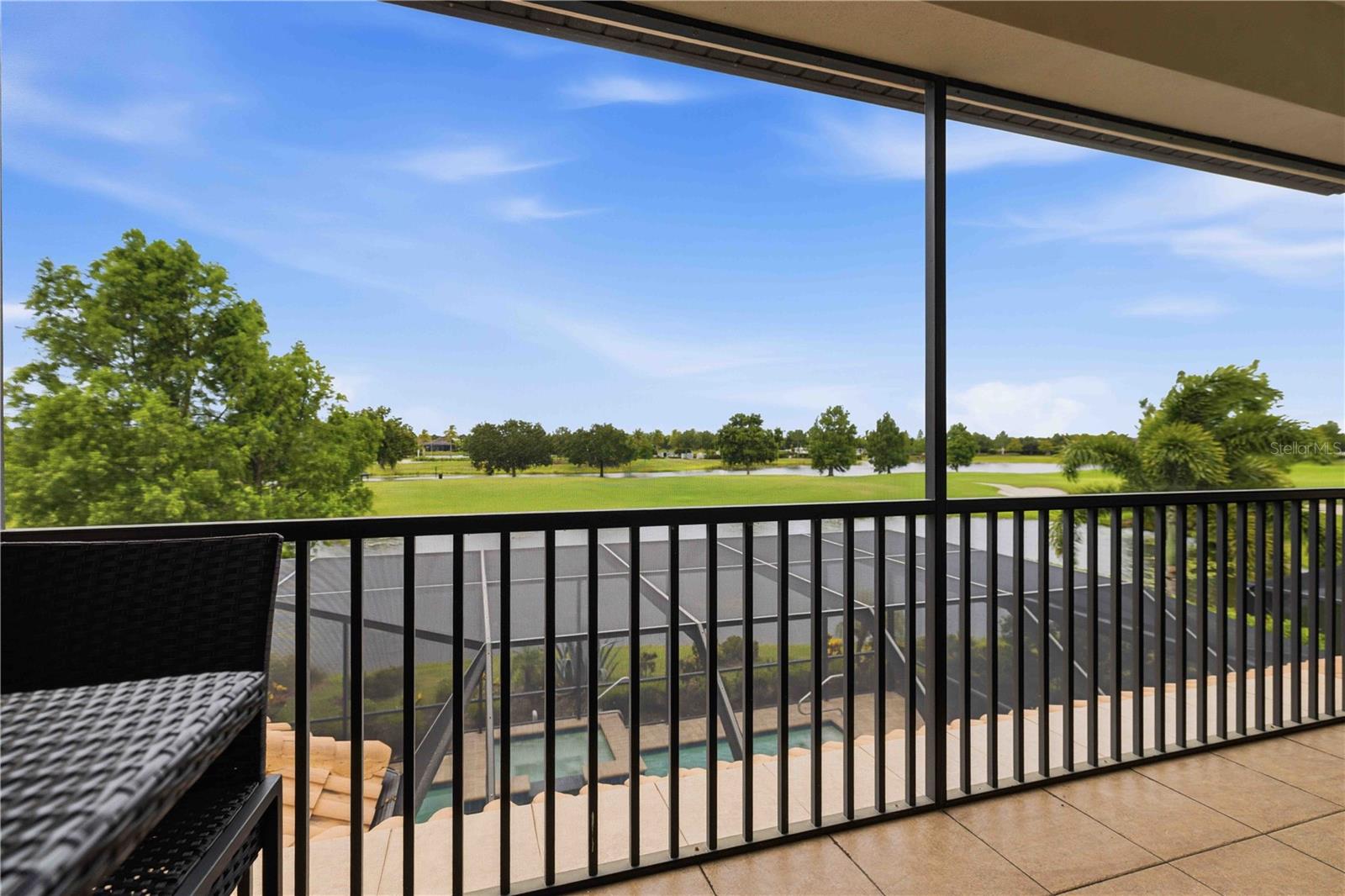COUNTRY CLUB EAST AT LAKEWD RNCH TT - Residential