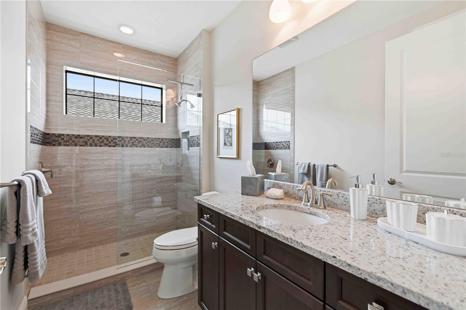 COUNTRY CLUB EAST AT LAKEWD RNCH TT - Residential