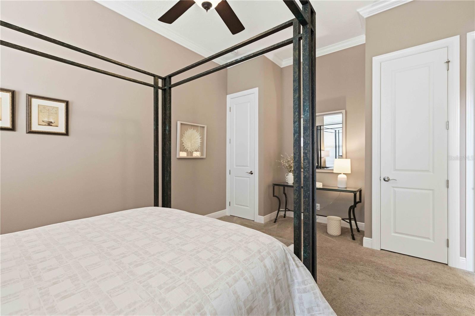 COUNTRY CLUB EAST AT LAKEWD RNCH TT - Residential