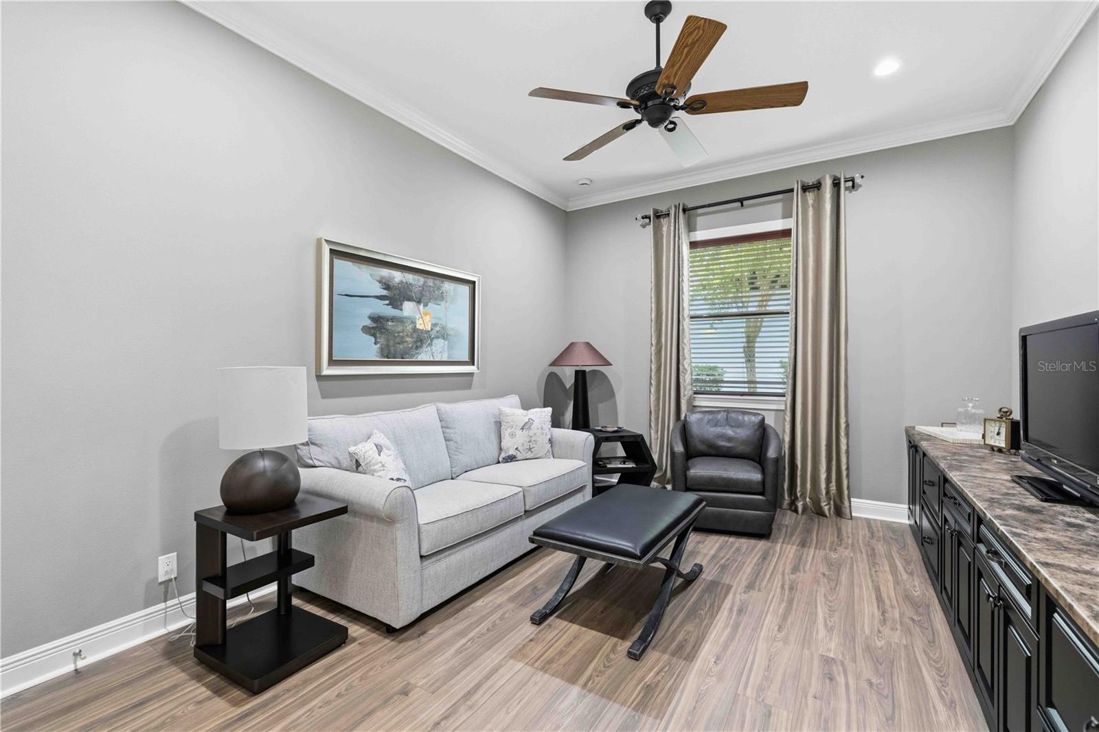 COUNTRY CLUB EAST AT LAKEWD RNCH TT - Residential