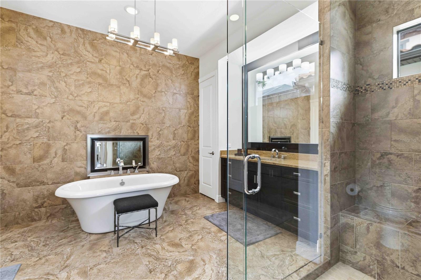 COUNTRY CLUB EAST AT LAKEWD RNCH TT - Residential