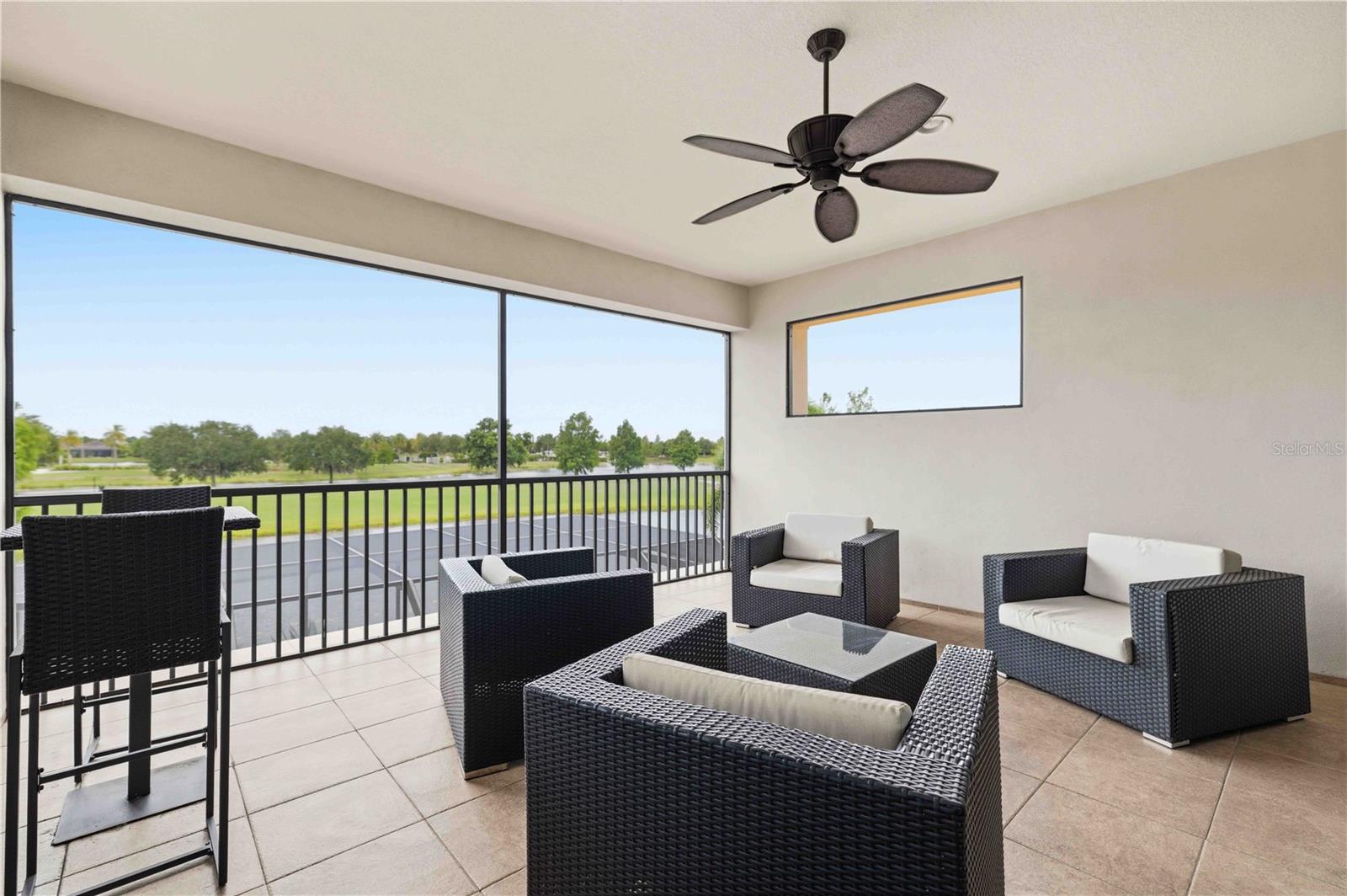 COUNTRY CLUB EAST AT LAKEWD RNCH TT - Residential