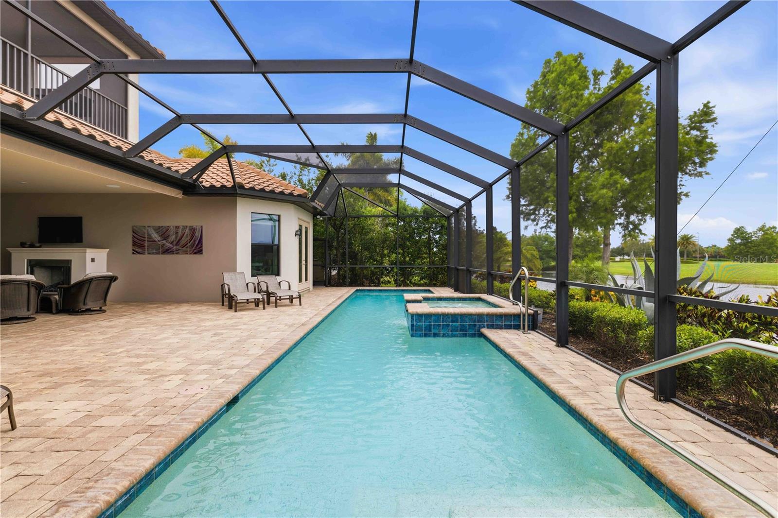 COUNTRY CLUB EAST AT LAKEWD RNCH TT - Residential