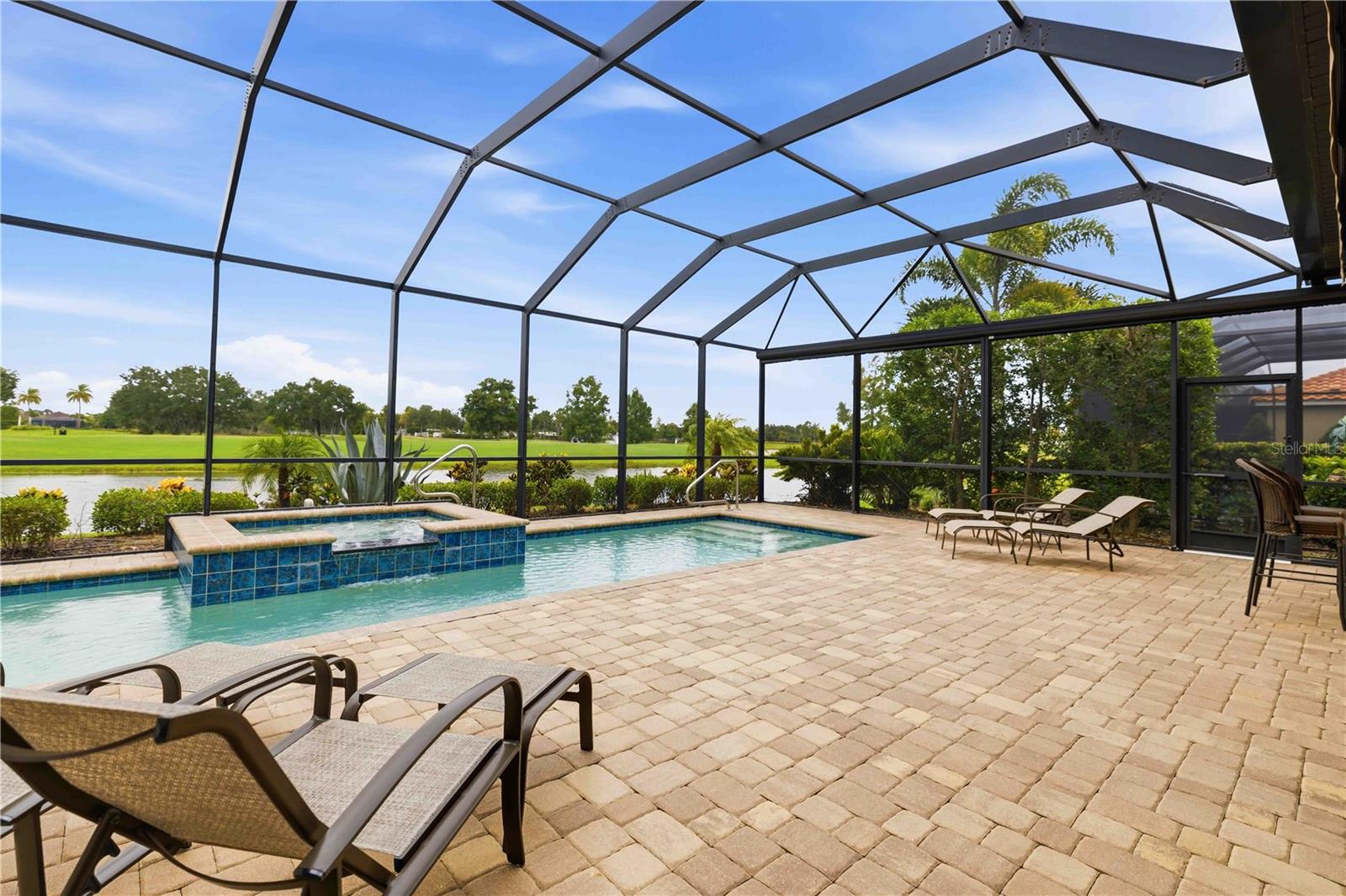 COUNTRY CLUB EAST AT LAKEWD RNCH TT - Residential