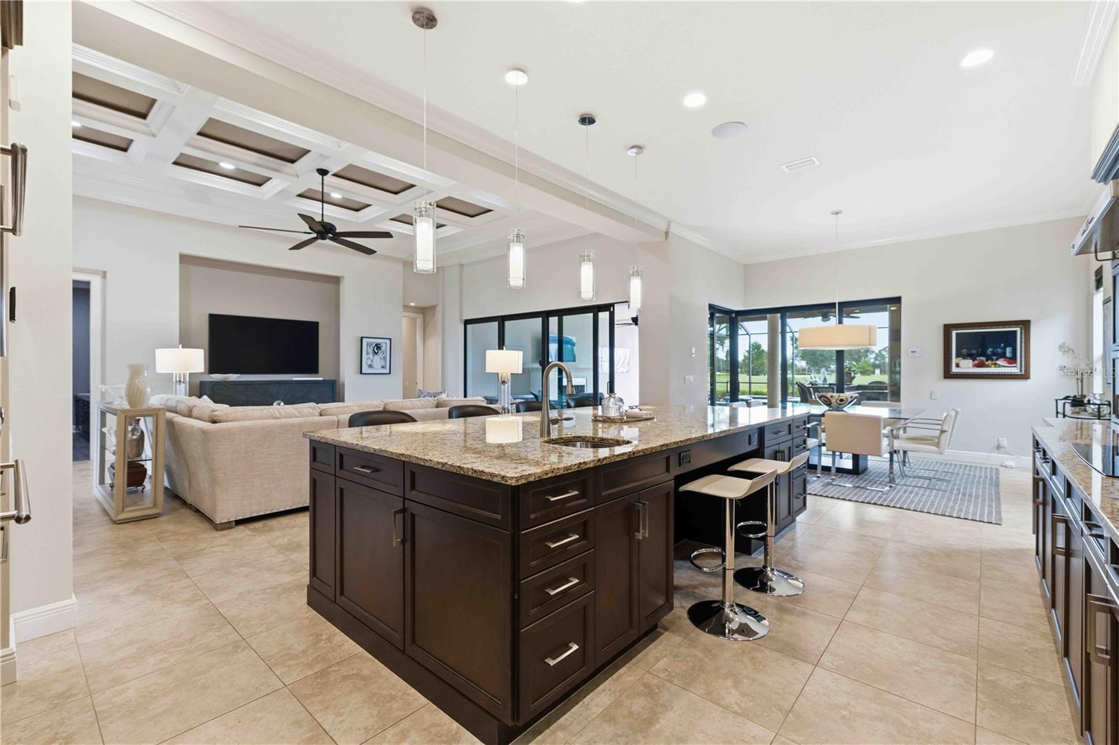 COUNTRY CLUB EAST AT LAKEWD RNCH TT - Residential