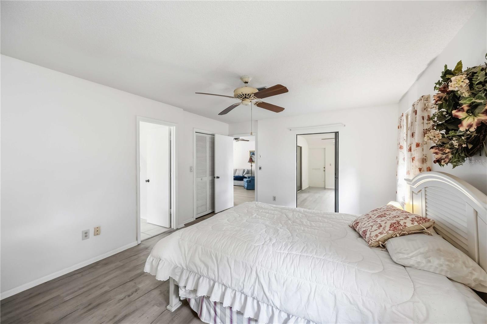 HOURGLASS LAKES PH 1 - Residential